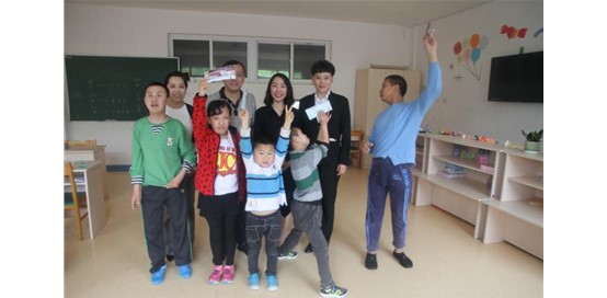 山東基泰建筑工程檢測(cè)有限公司邀福利院孩子觀(guān)看兒童劇